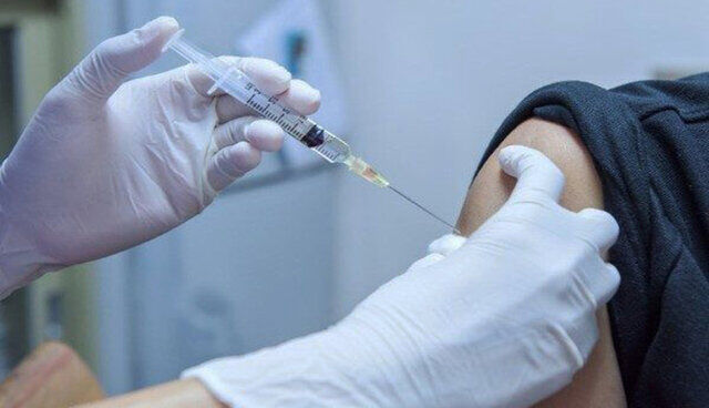 تزریق واکسن کرونا در دانشگاه علوم پزشکی سمنان از ۵۱۰ هزار دز فراتر رفت