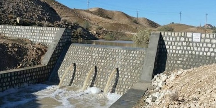 آبخیزداری راه نجات فرونشست زمین در کرمانشاه/ روستائیان همکاری کنند