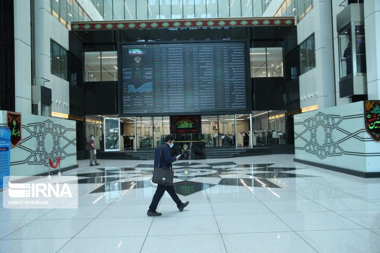 احتمال واریز ۱۵۰ میلیون دلار به صندوق تثبیت بازار سرمایه تا پایان آبان