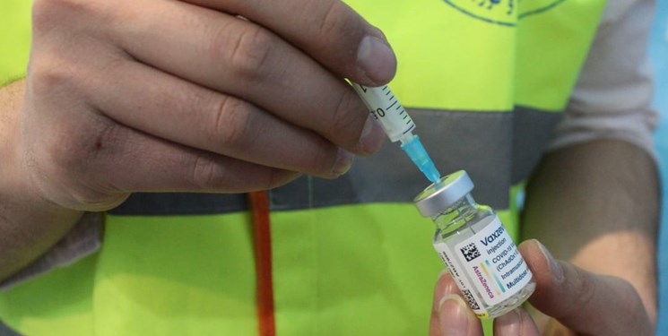کارکنان آرامستان‏‌های شهرکرد دُز سوم واکسن کرونا را تزریق کردند