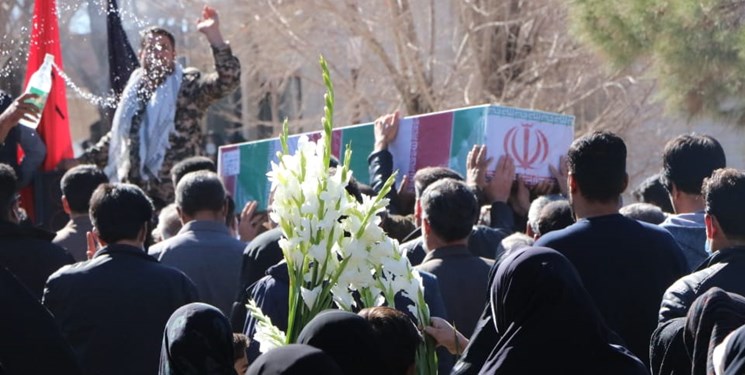 استقبال باشکوه مردم رفسنجان از پیکر «شهید گمنام»+فیلم