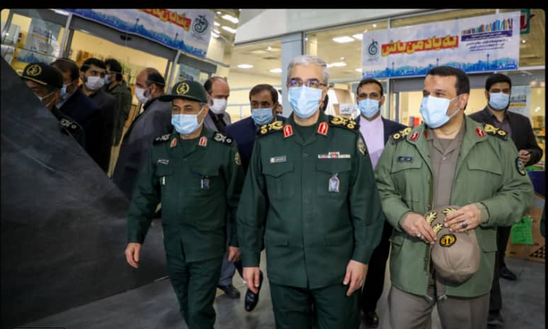 برپایی نمایشگاه کتاب در  ۸۰۰ نقطه تهران/ بازدید سرلشکر باقری از لجستیک کتاب مجمع ناشران دفاع مقدس