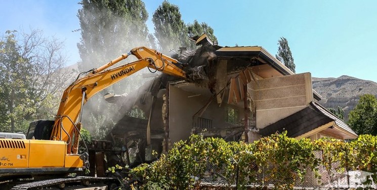 تخریب ساختمان وزارت نیرو در بستر رودخانه چالوس