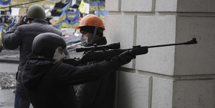 تیراندازی فرد مسلح نزدیک مقر سرویس امنیتی اوکراین +فیلم