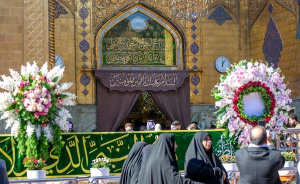 حرم امام علی(ع) در سالروز میلاد فاطمه زهرا(س) گلباران شد+عکس و فیلم