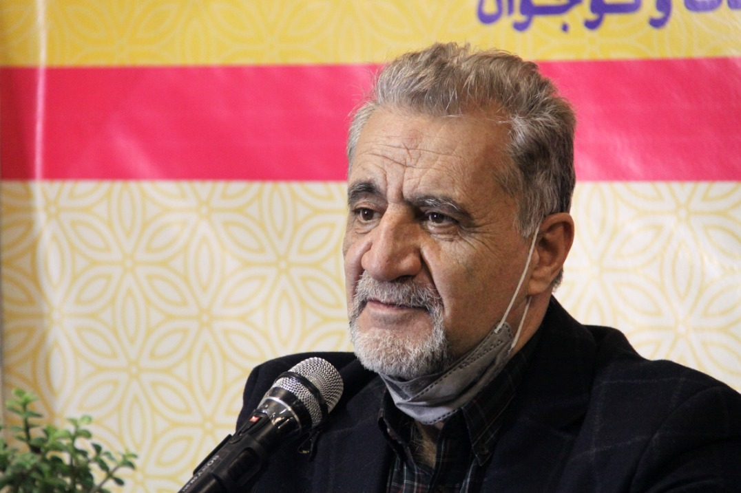 رونمایی از گاهنامه ادبیات دینی کودک و نوجوان/ رحماندوست: ذهن بچه‌ها را تخریب نکنیم