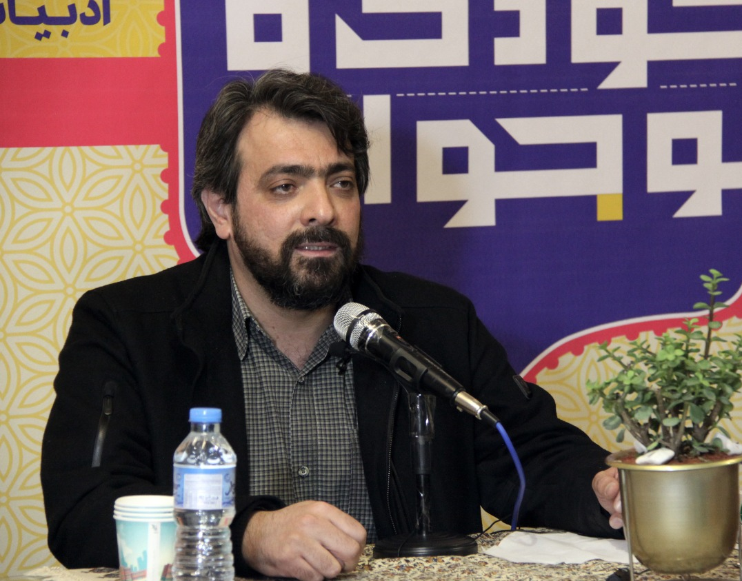 رونمایی از گاهنامه ادبیات دینی کودک و نوجوان/ رحماندوست: ذهن بچه‌ها را تخریب نکنیم