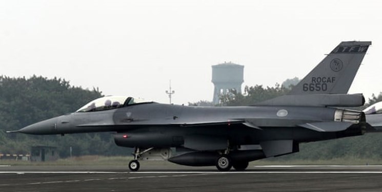 زمین گیر شدن جنگنده‌های اف-۱۶ تایوان پس ازسقوط یک جت در دریا