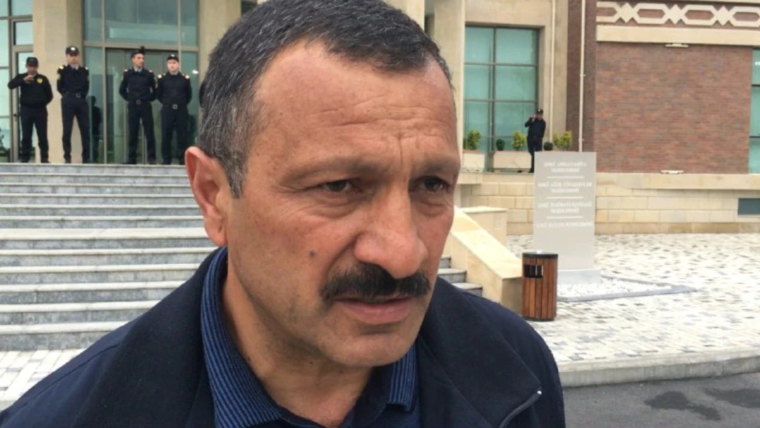 ضرب و شتم شدید مخالف الهام علی‌اف در بازداشتگاه پلیس