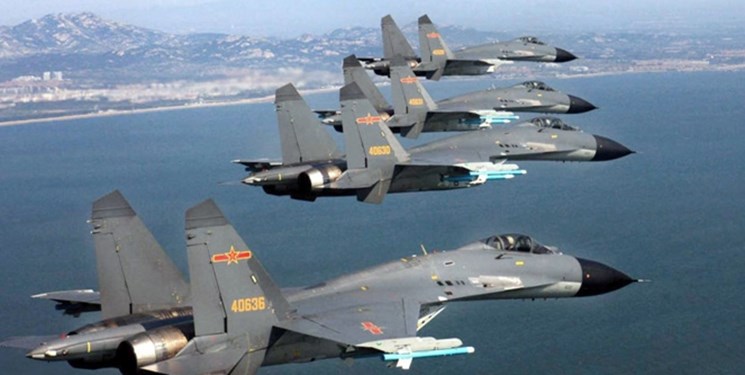 قدرت نمایی جنگنده‌های چین به ارتش تایوان
