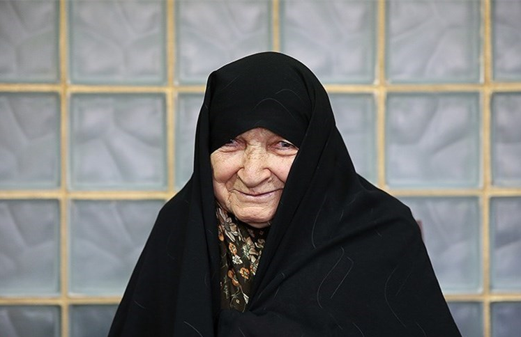 مادرانی که بعد از شنیدن خبر شهادت فرزندشان، شیرینی پخش کردند!