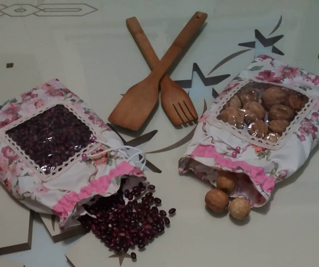 پارچه‌های گُلی و درآمدزایی در خانه/ بانویی که کسب و کار خانگی را بر کارمندی ترجیح داد