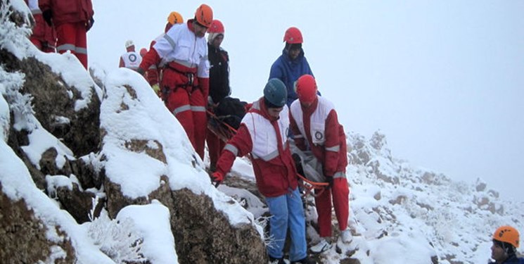 اعزام نیروهای امدادی برای نجات ۱۶ کوهنورد گرفتار در ارتفاعات طالقان