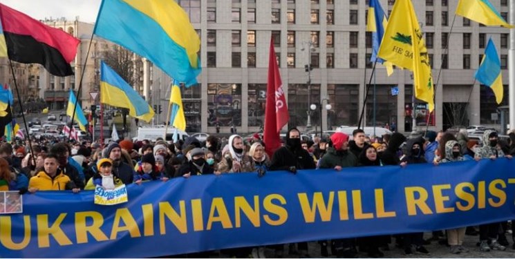 تظاهرات اوکراینی‌ها برای اعلام اتحاد در برابر تهدیدات نظامی
