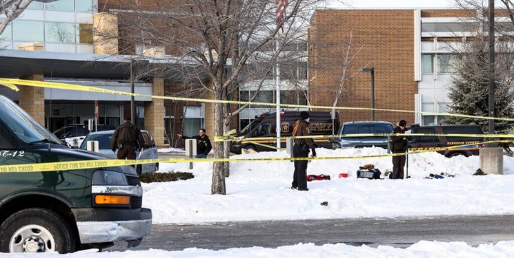 دانش‌آموز آمریکایی بر اثر تیراندازی در مقابل مدرسه قربانی شد
