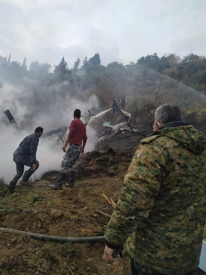 سقوط بالگرد ارتش سوریه در حومه اللاذقیه+تصاویر