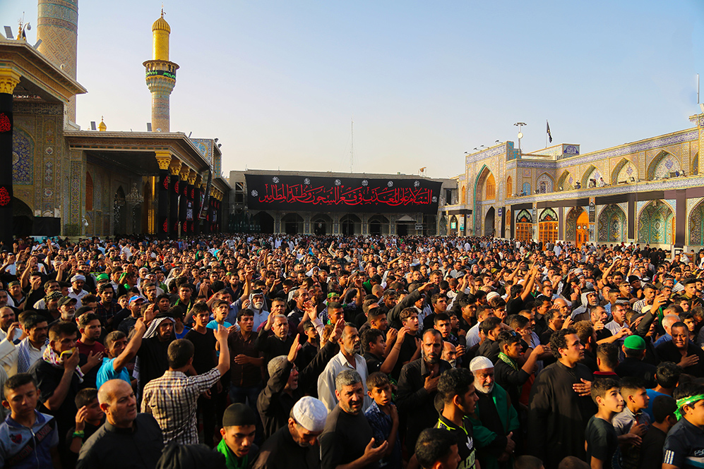 موکب‌های ایرانی در دومین پیاده‌روی بزرگ عراق/ خادمان رضوی پرچم حرم را به کاظمین بردند +عکس و فیلم