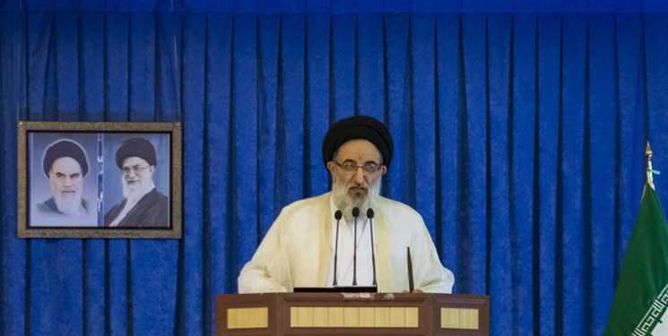 امام جمعه کرج: قدرت دفاعی را نمی‌شود معامله کرد
