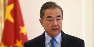 تأکید وزیر خارجه چین بر بازگرداندن منابع مالی افغانستان به مردم این کشور