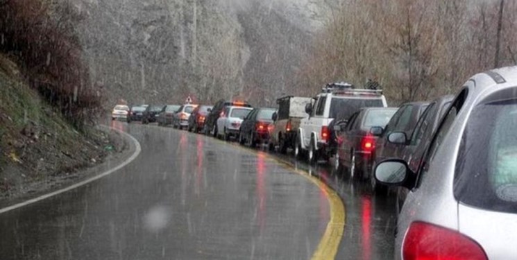 ترافیک  سنگین در جاده کرج-چالوس