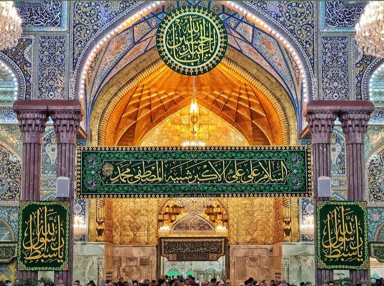 جوانان در کربلا میزبان زائران در روز میلاد علی اکبر (ع) شدند +فیلم
