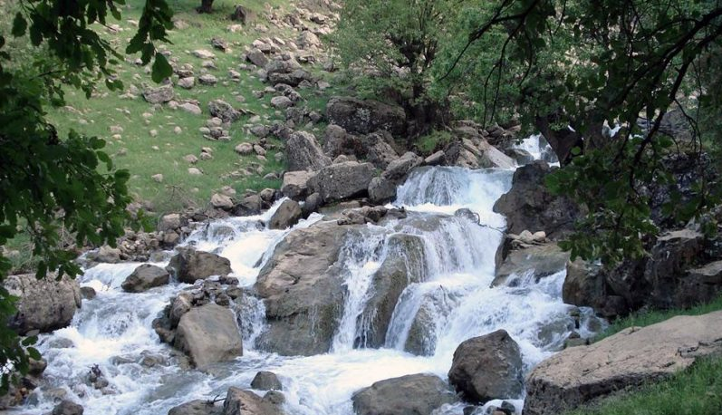 سفر به 10 شهر مقاومتی در هوای بهاری با خودروی شخصی/ فصل راهیان نور فرا رسید