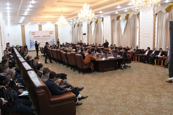 همایش مشترک تجار و فعالان اقتصادی تاجیکستان و ایران+تصاویر