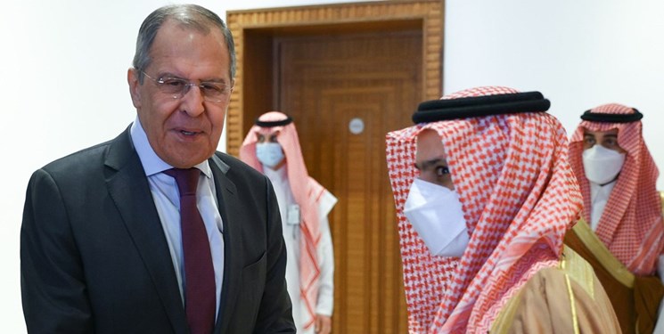 وزرای خارجه عربستان و روسیه درباره اوکراین گفت‌وگو کردند