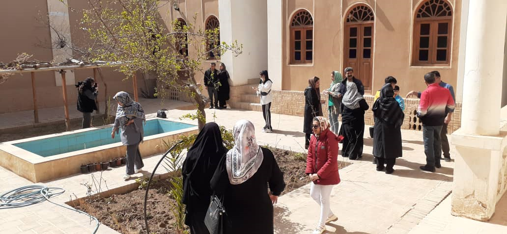 پیشگامی امام جمعه سمنان برای برگزاری نشست‌های تخصصی با دانش‌بنیان‌ها