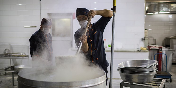آغاز به کار آشپزخانه‌های اطعام مهدوی البرز در ماه مبارک رمضان