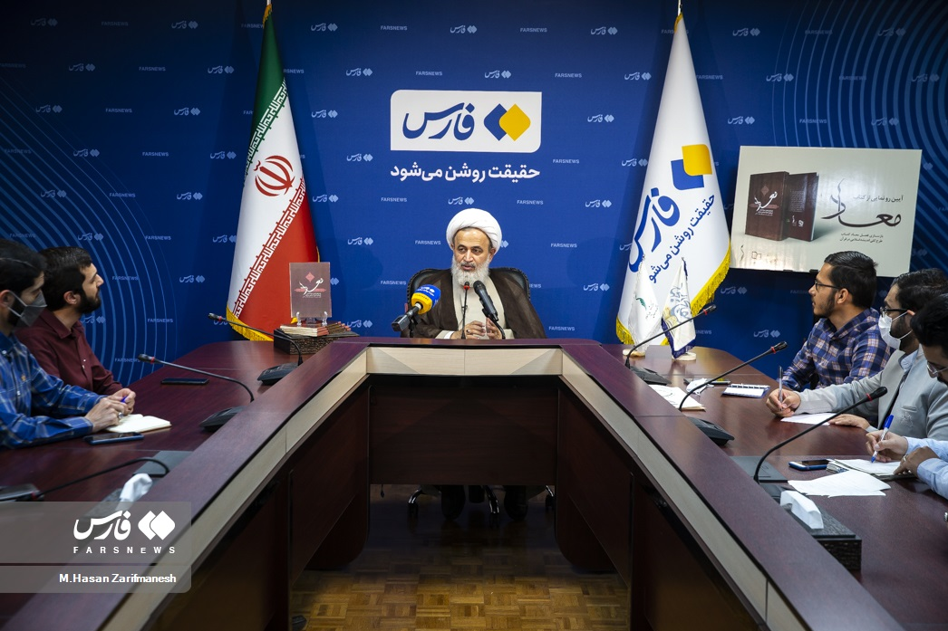 ارائه استنادات قرآنی به سبک پلی‌کپی‌های رهبری/ پناهیان: اندیشه آیت‌الله خامنه‌ای قبل و بعد از انقلاب ثبات و هماهنگی دارد