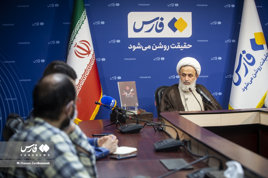 ارائه استنادات قرآنی به سبک پلی‌کپی‌های رهبری/ پناهیان: اندیشه آیت‌الله خامنه‌ای قبل و بعد از انقلاب ثبات و هماهنگی دارد