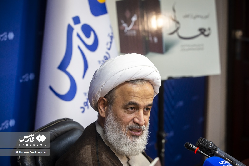 ارائه استنادات قرآنی به سبک پلی‌کپی‌های رهبری/ پناهیان: اندیشه آیت‌الله خامنه‌ای قبل و بعد از انقلاب ثبات و هماهنگی دارد