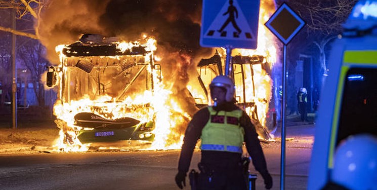 اعتراضات به هتک حرمت قرآن کریم در سوئد سه مجروح برجا گذاشت