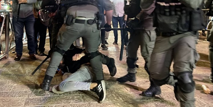 «باب‌العمود» امشب نیز ملتهب است؛ ۸ فلسطینی بازداشت شدند