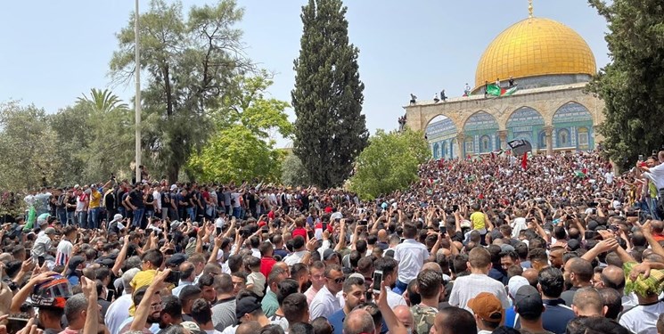 تجمع دهها هزار فلسطینی در مسجدالاقصی با شعار «خیبر خیبر یا یهود..»+فیلم