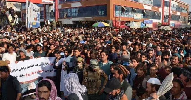 تظاهرات ضد پاکستانی شهروندان افغان در اروپا و اسلام‌آباد