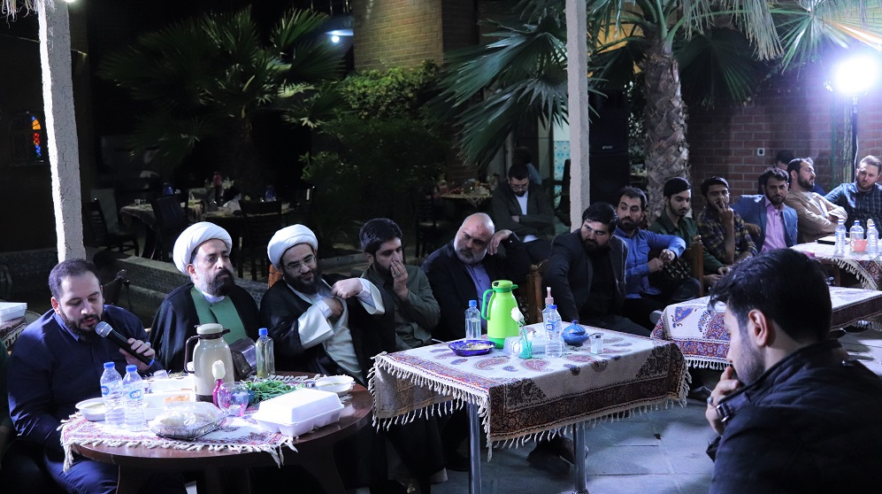 حجت‌الاسلام قمی: نغمه‌پردازان در خط مقدم جهاد تبیین هستند