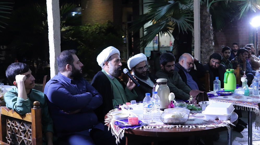 حجت‌الاسلام قمی: نغمه‌پردازان در خط مقدم جهاد تبیین هستند