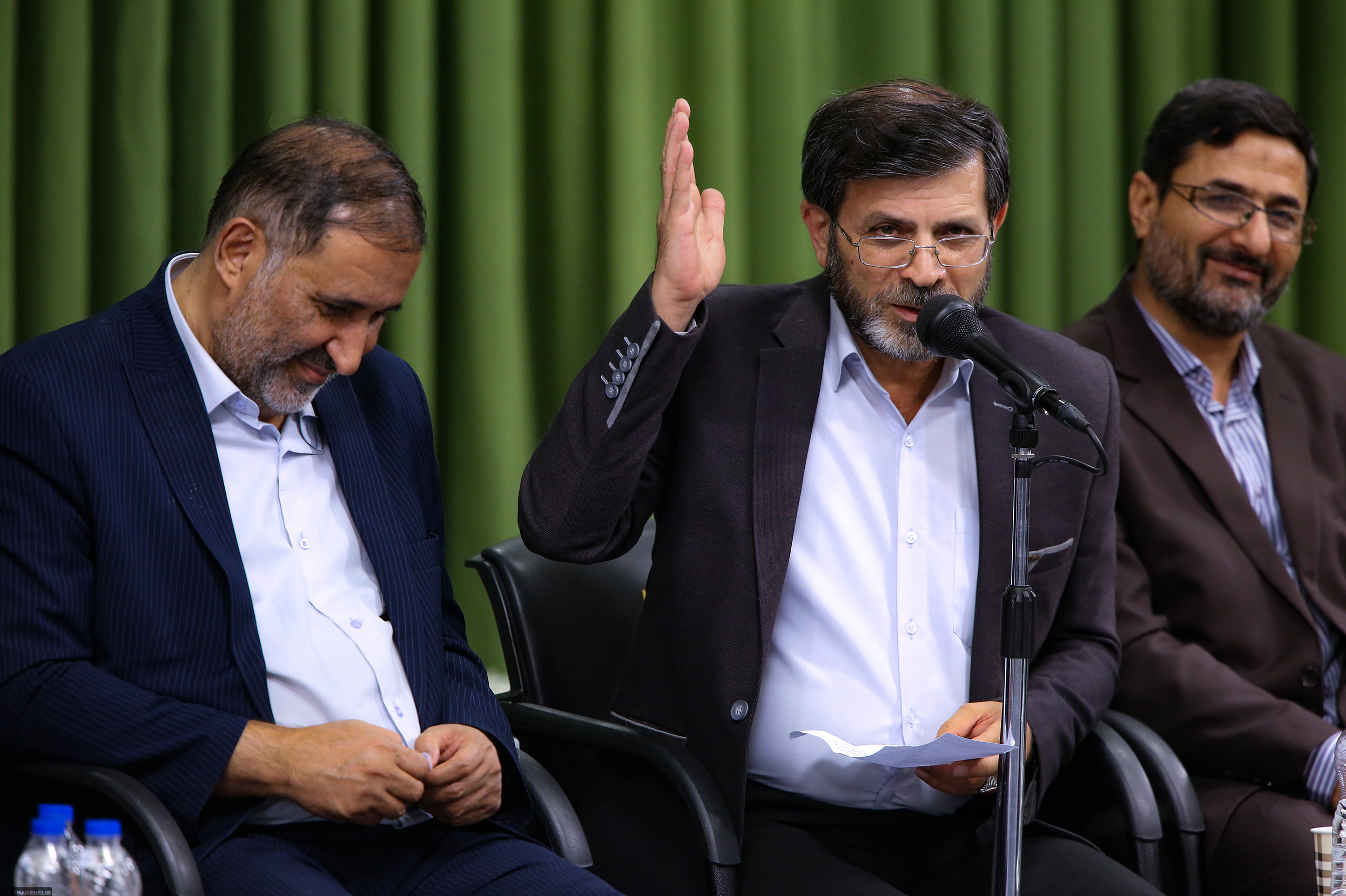 حسرت دیدار صمیمانه شاعران با رهبر فرزانه انقلاب 3 ساله شد
