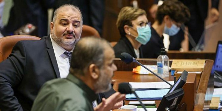 شوک جدید به کابینه ضعیف بنت؛ نمایندگان عرب حمایت خود را تعلیق کردند