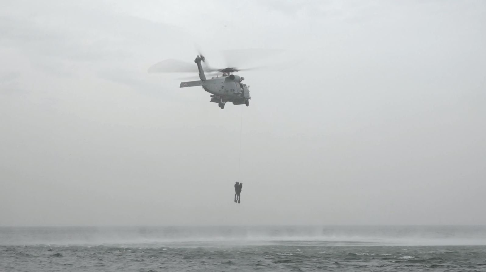 عملیات نیروی دریایی ترکیه جهت خنثی سازی مین‌های سرگردان