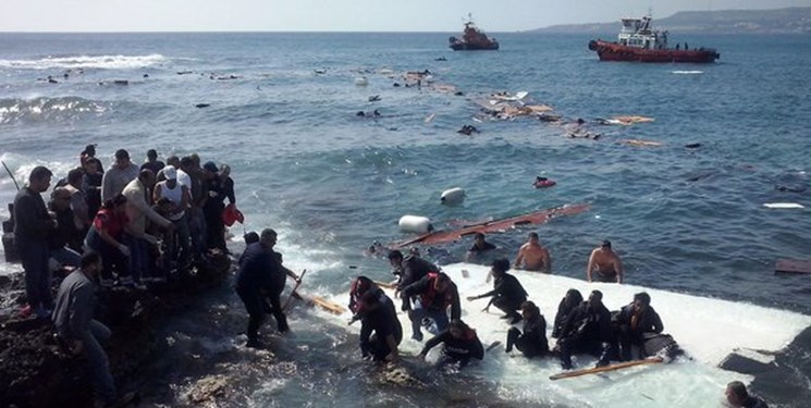غرق‌ شدن قایقی در سواحل لبنان با ۶۰ سرنشین