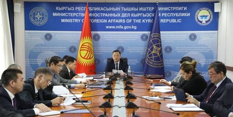 «قزاق بایف»: توسعه همکاری با کشورهای همسایه در دستور کاردولت قرقیزستان