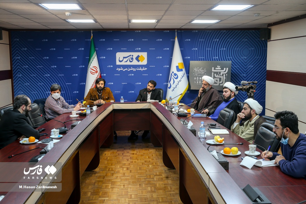 مداحی که با زاویه دید و سن متفاوت، امتداد کار پدر است/ حسین طاهری: ظرفیت استودیوخوانی با زیاده‌روی‌ها از بین رفت