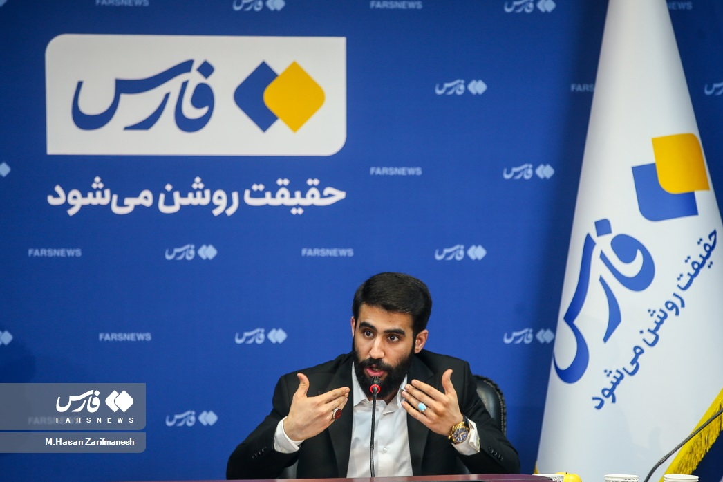 مداحی که با زاویه دید و سن متفاوت، امتداد کار پدر است/ حسین طاهری: ظرفیت استودیوخوانی با زیاده‌روی‌ها از بین رفت