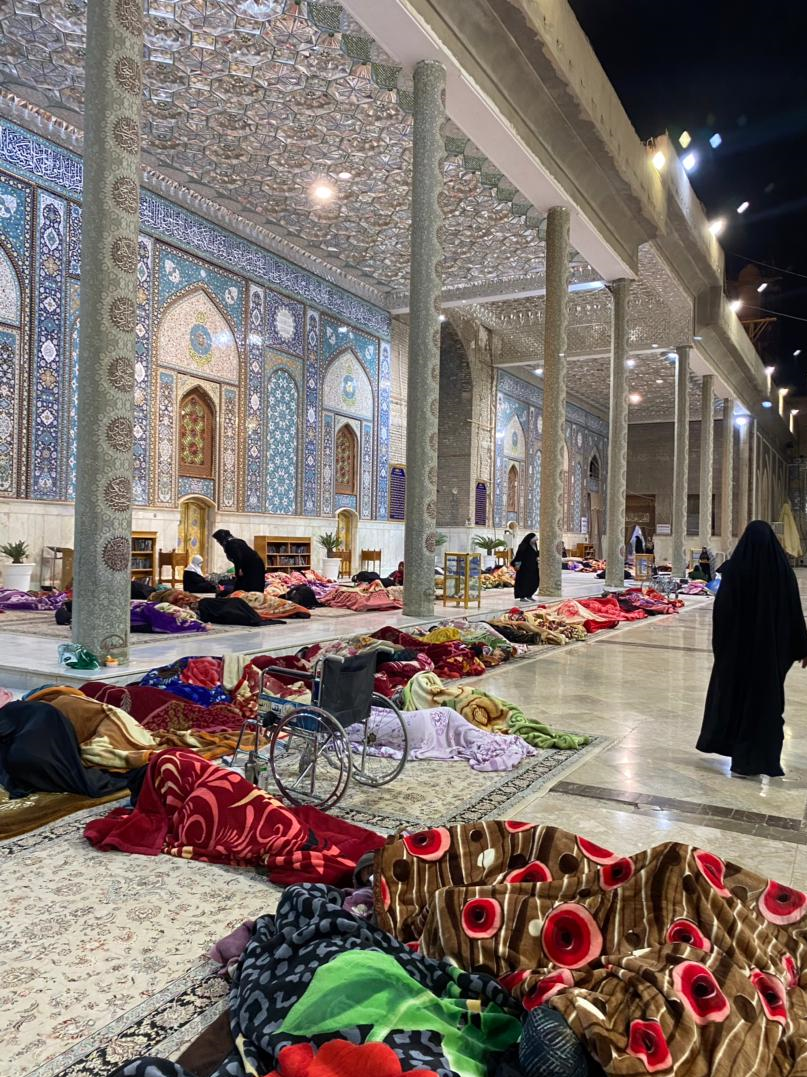 مهمانی خانوادگی در حرم سامرا همزمان با ماه مبارک رمضان+فیلم و تصاویر