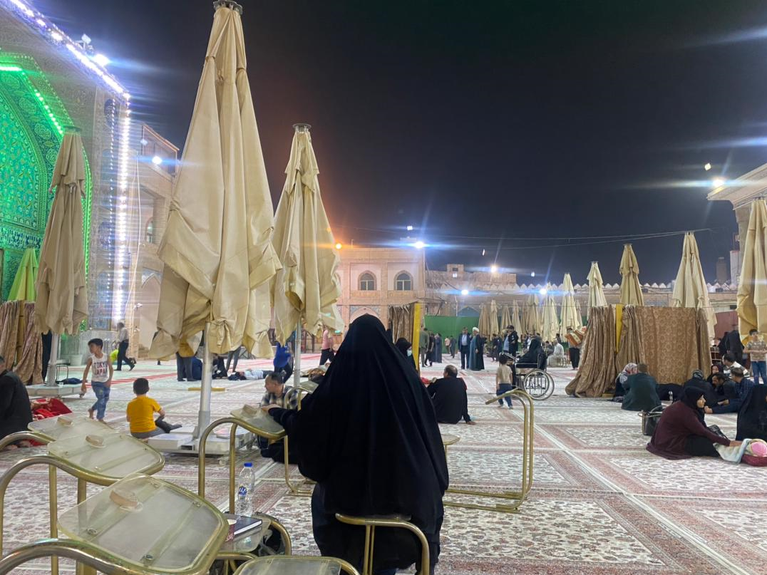 مهمانی خانوادگی در حرم سامرا همزمان با ماه مبارک رمضان+فیلم و تصاویر