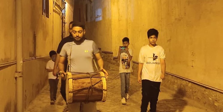 نوجوانان مسجدی بوشهر پای کار احیای «دُم دُم سحری» +عکس و فیلم