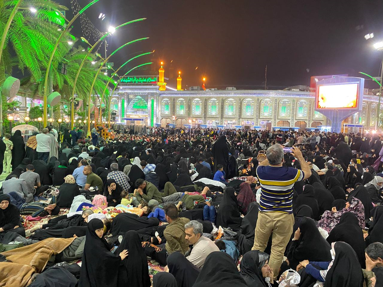 کربلا و حضور پرشور ایرانیان در آخرین شب جمعه ماه شعبان +فیلم و تصاویر